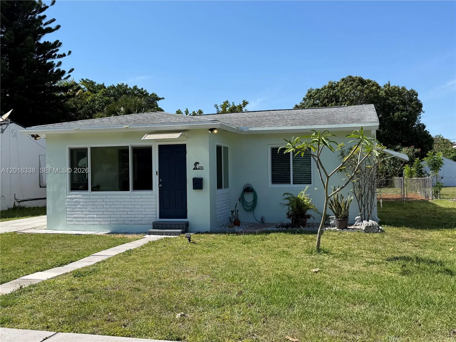 2711 Adams St, Hollywood FL 33020