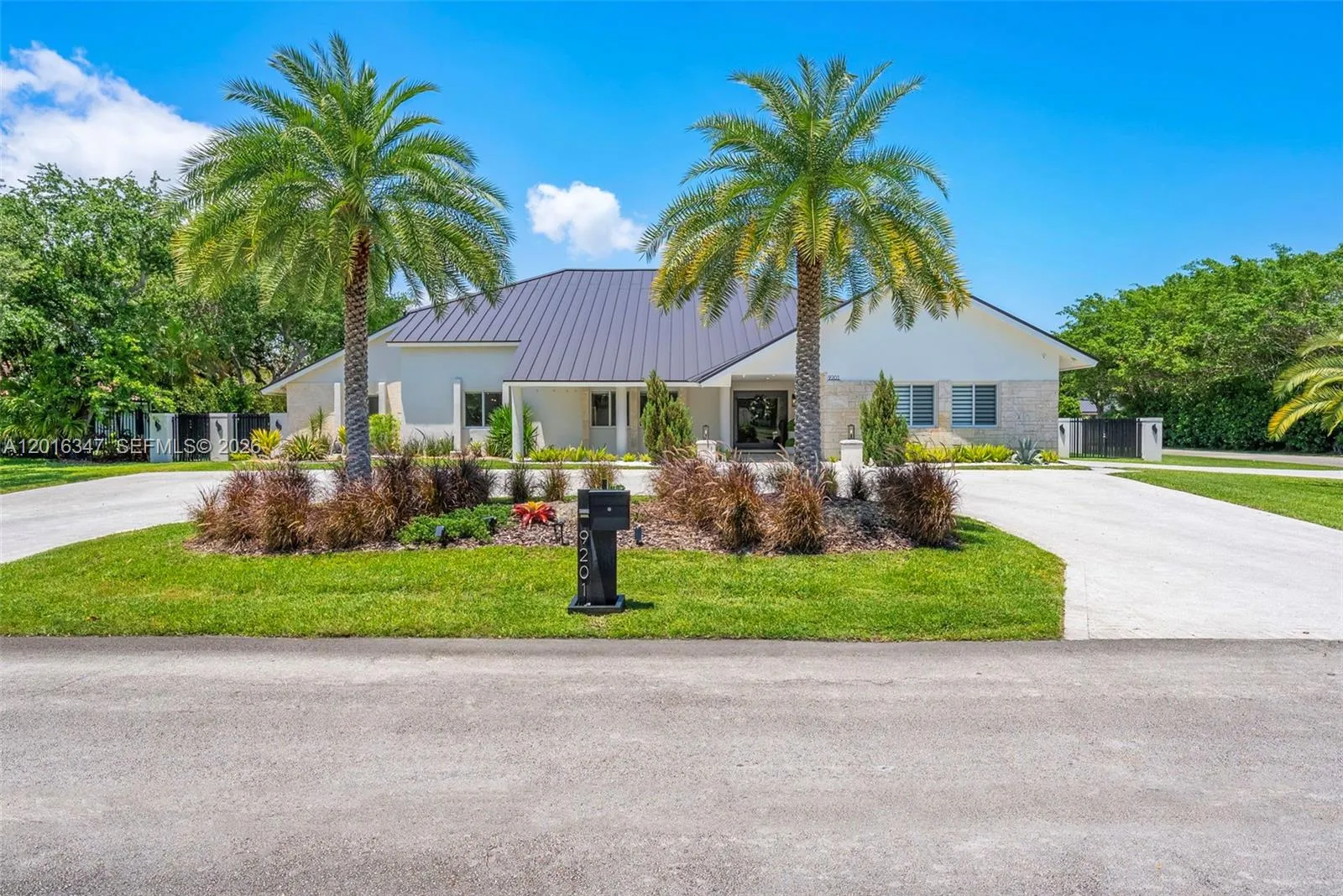 9201 SW 102nd St, Miami FL 33176
