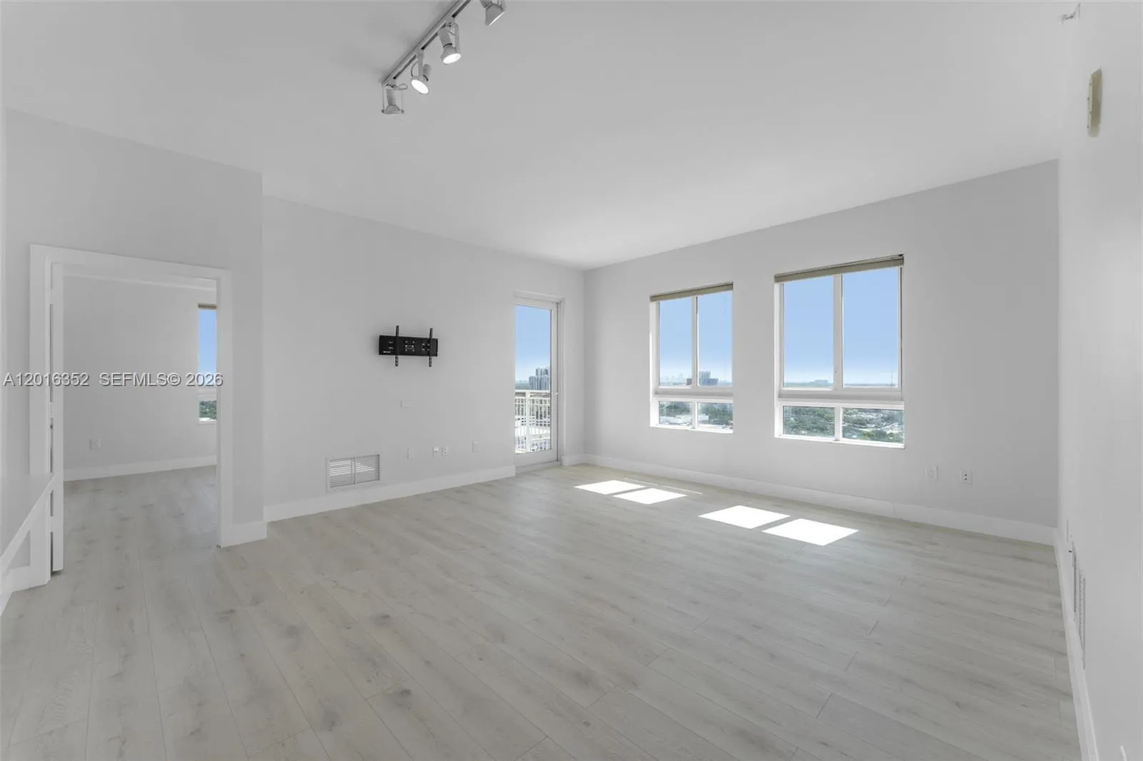 7350 SW 89th St # 2202S, Miami FL 33156