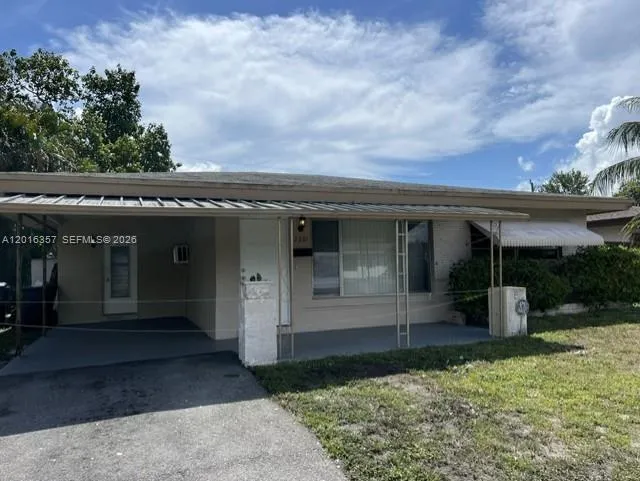 2201 N 57th Ave, Hollywood FL 33021