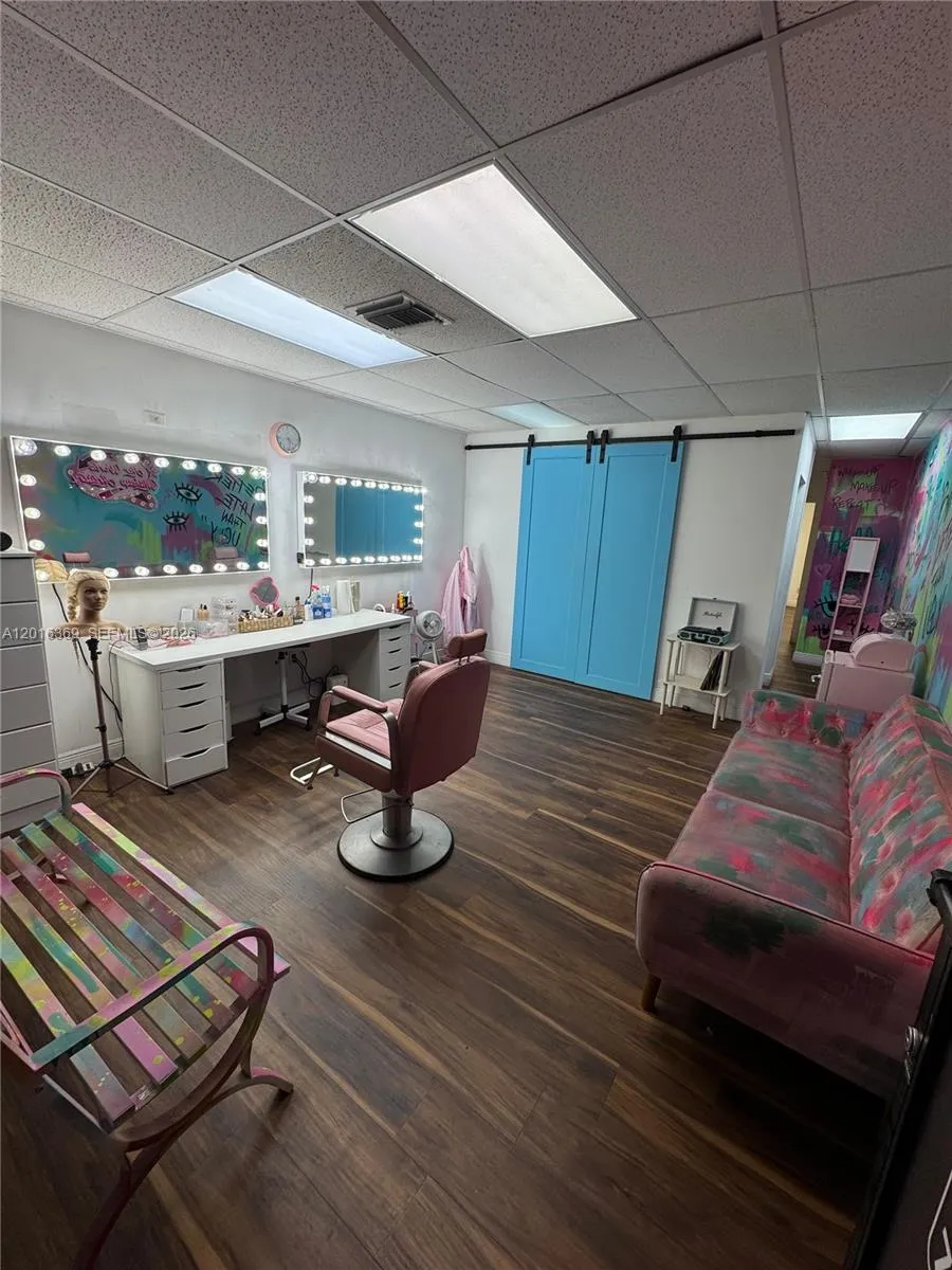 3939 NW 7 ST #208, Miami FL 33126