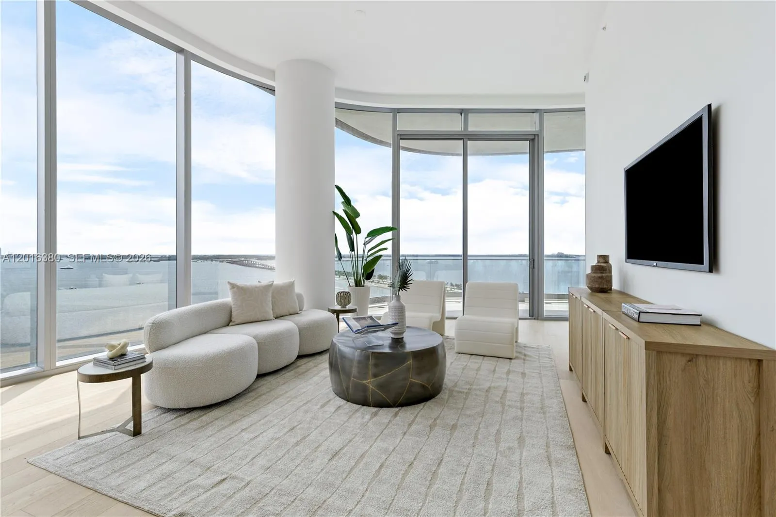 175 SE 25th road # 1601, Miami FL 33129