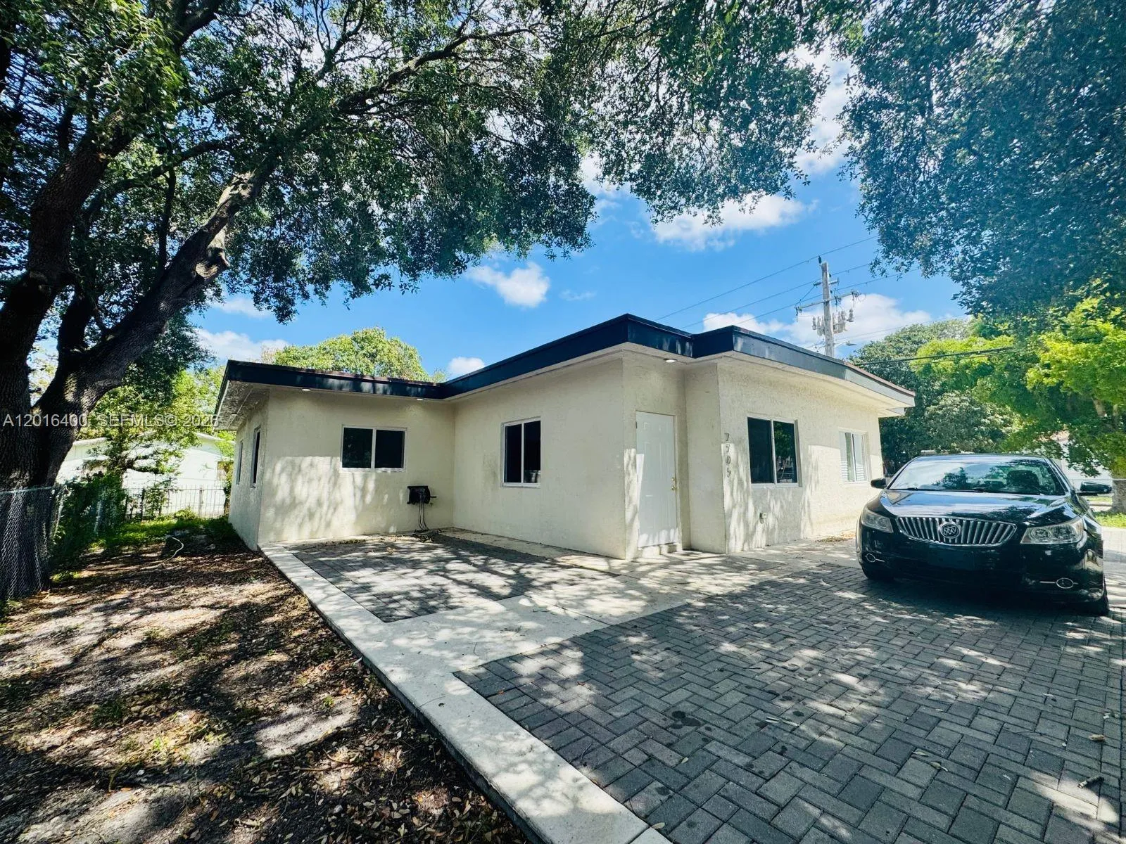 7703 NW 3rd Ave, Miami FL 33150