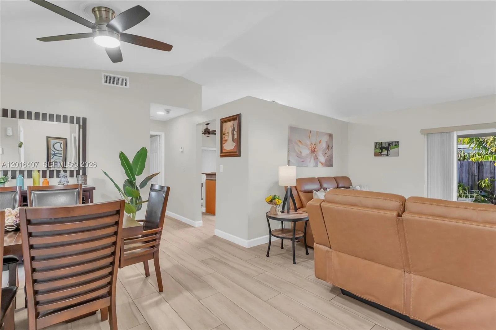 8266 NW 192nd Ter, Hialeah FL 33015