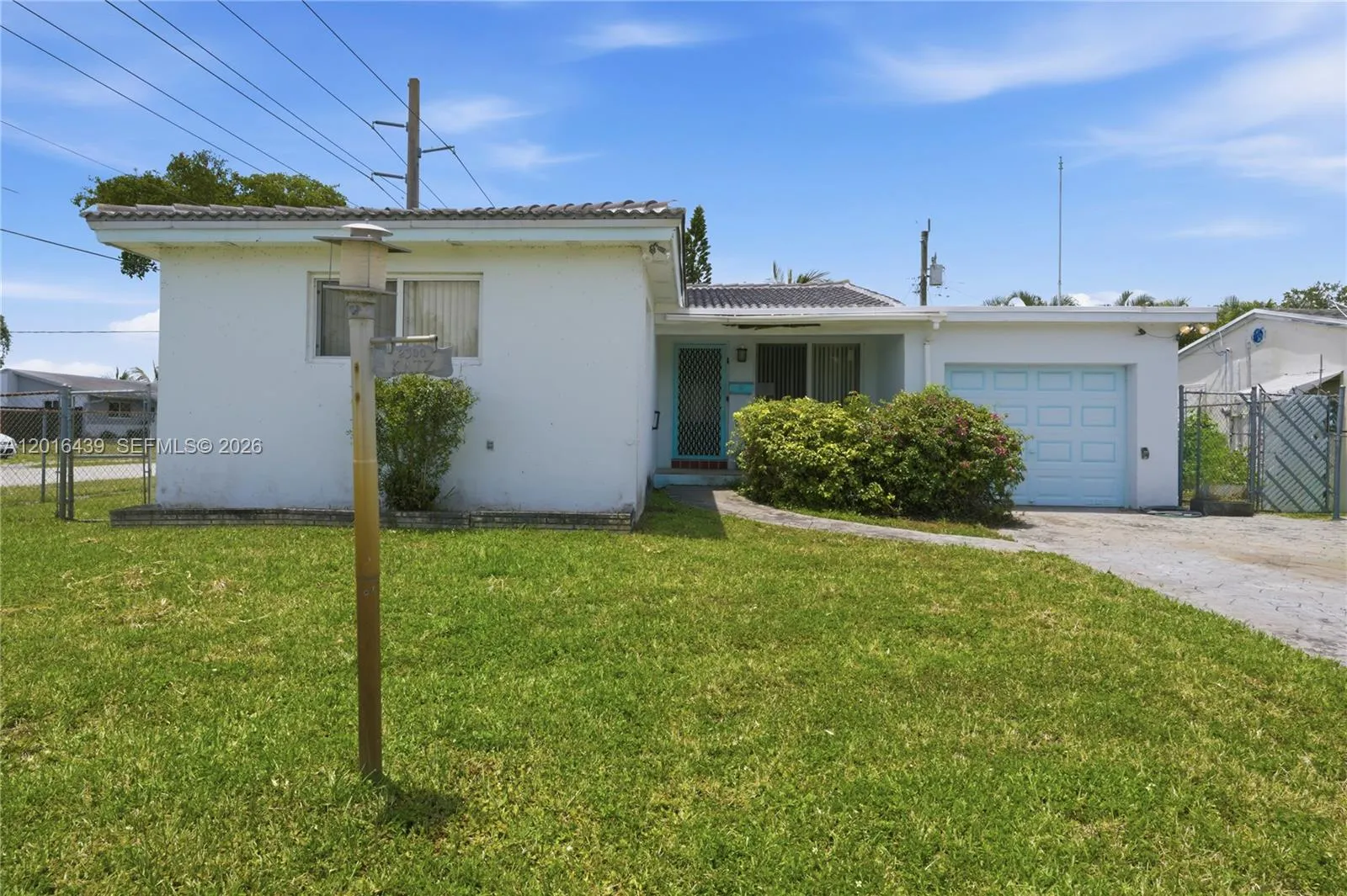 2300 N 57th Ter, Hollywood FL 33021