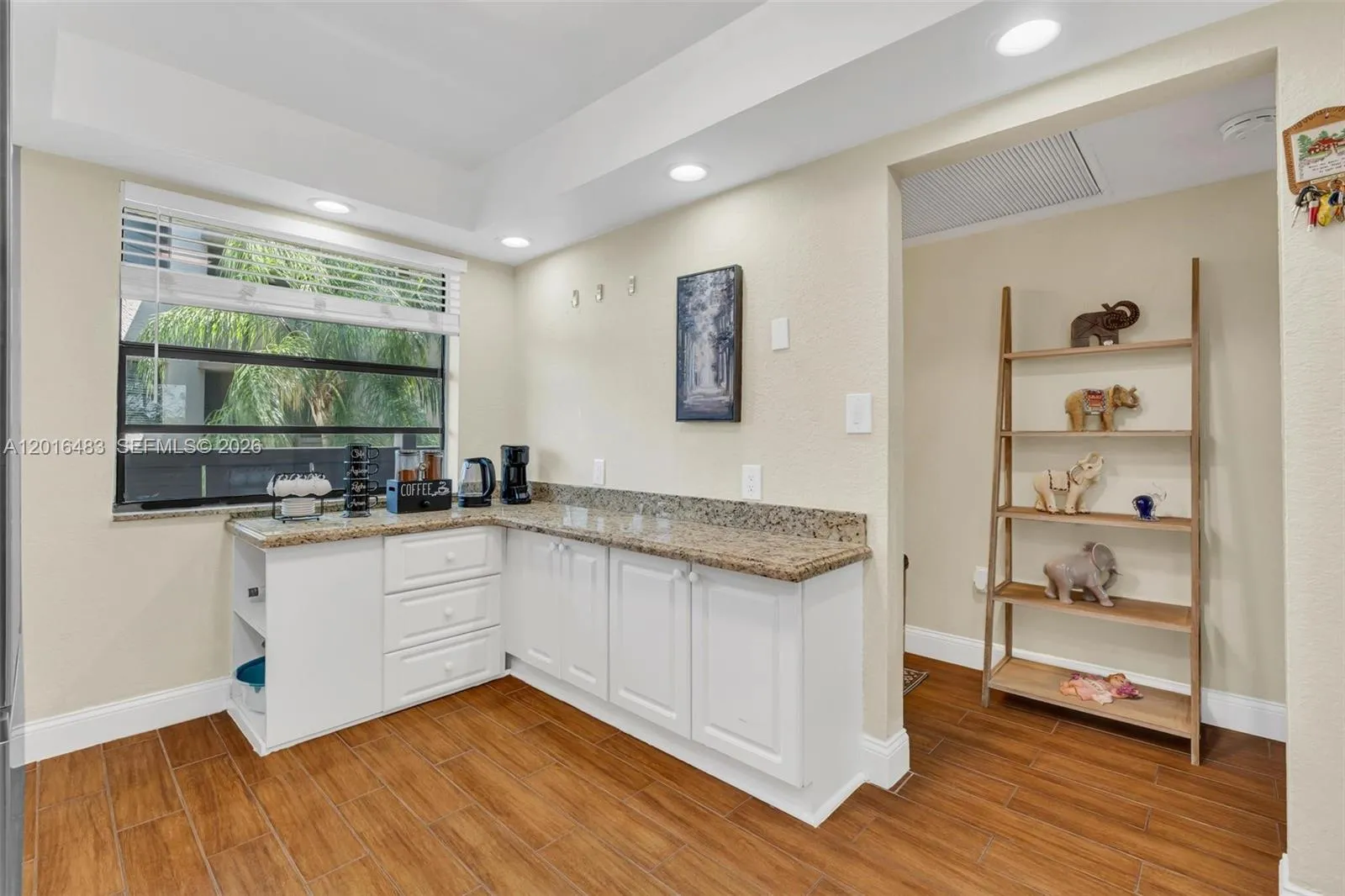1101 Colony Point Cir # 309, Pembroke Pines FL 33026