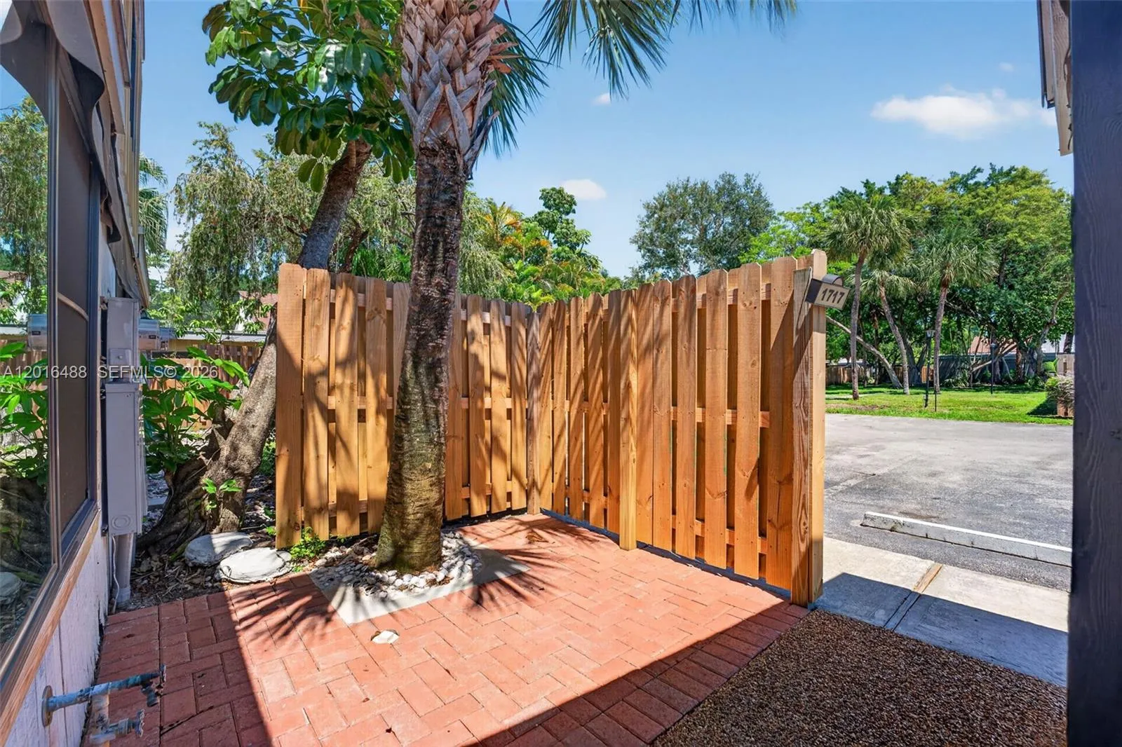 1717 NW 73rd Ave # 33, Plantation FL 33313