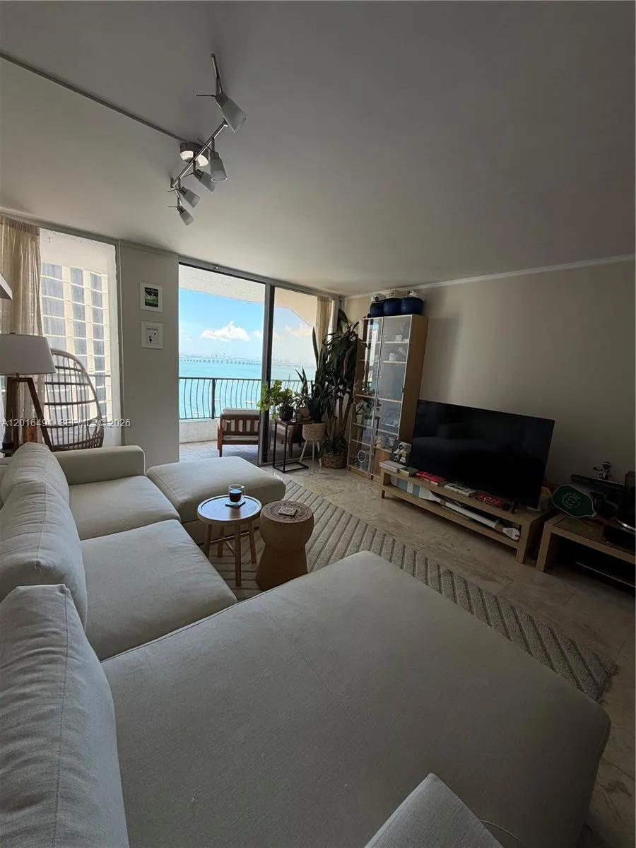 555 NE 15th St # 19E, Miami FL 33132