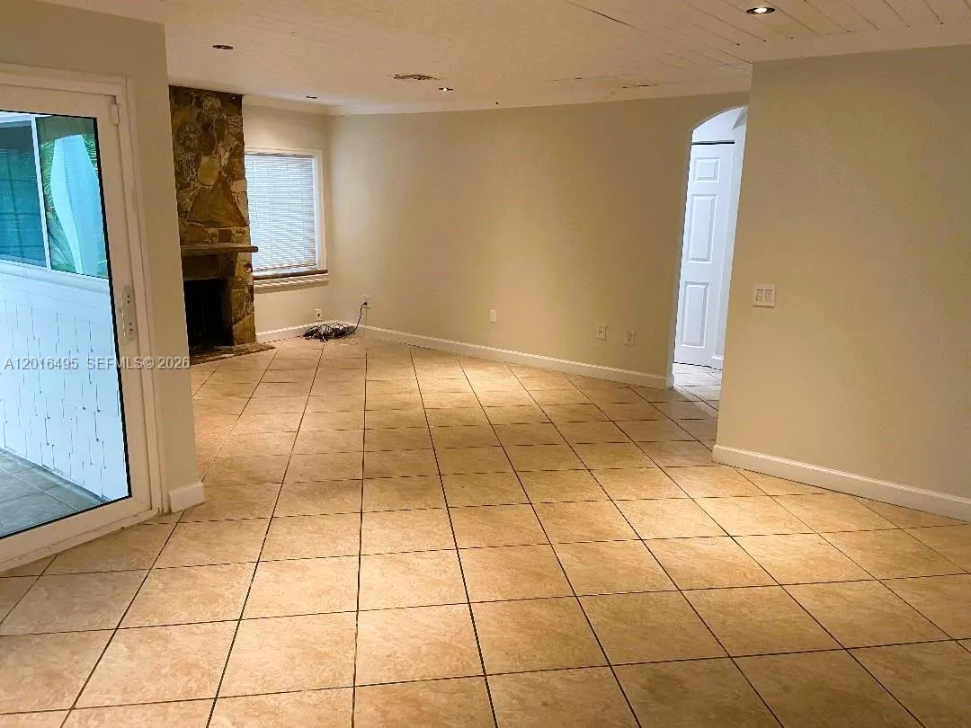 14551 SW 142nd Ct Cir, Miami FL 33186