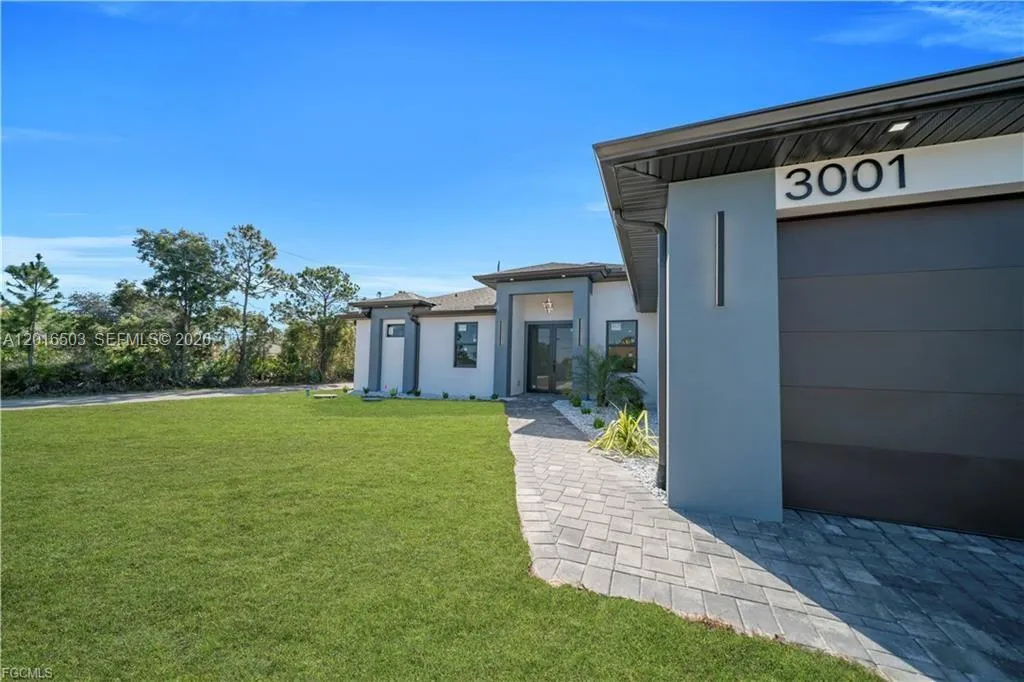 3001 41st ST, Lehigh Acres FL 33971