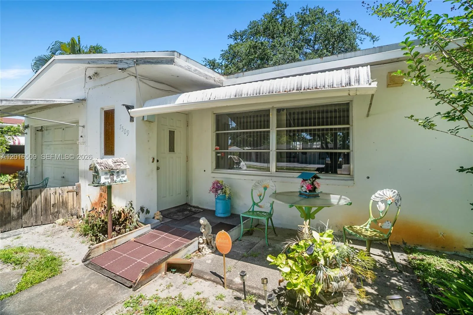 7509 Garfield St, Hollywood FL 33024