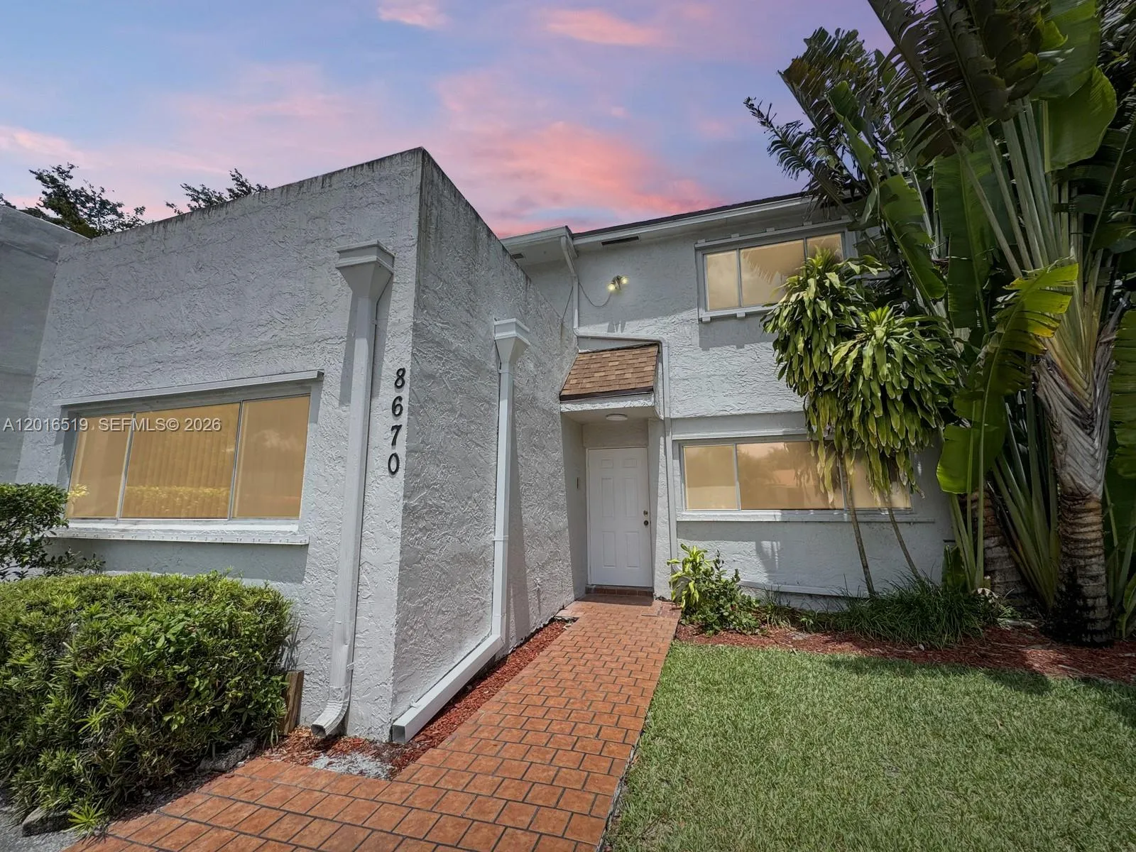 3 bedroom 2 bath for sale at 8670 Bridle Path Ct # 111A, Davie FL 33328
