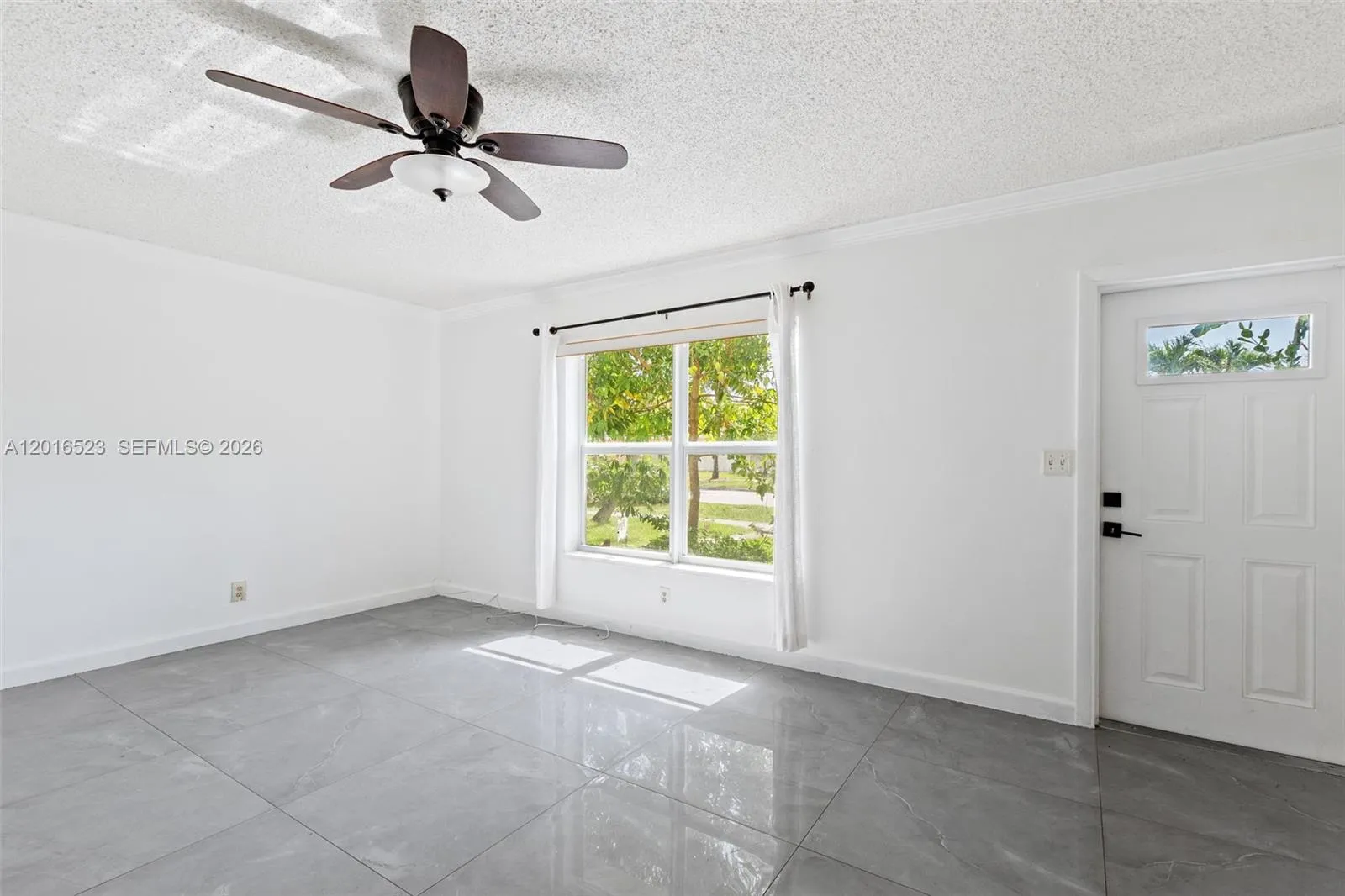 1363 NW 66th Ave, Margate FL 33063