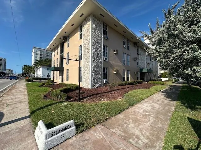 1400 S Douglas Rd # 14, Coral Gables FL 33134