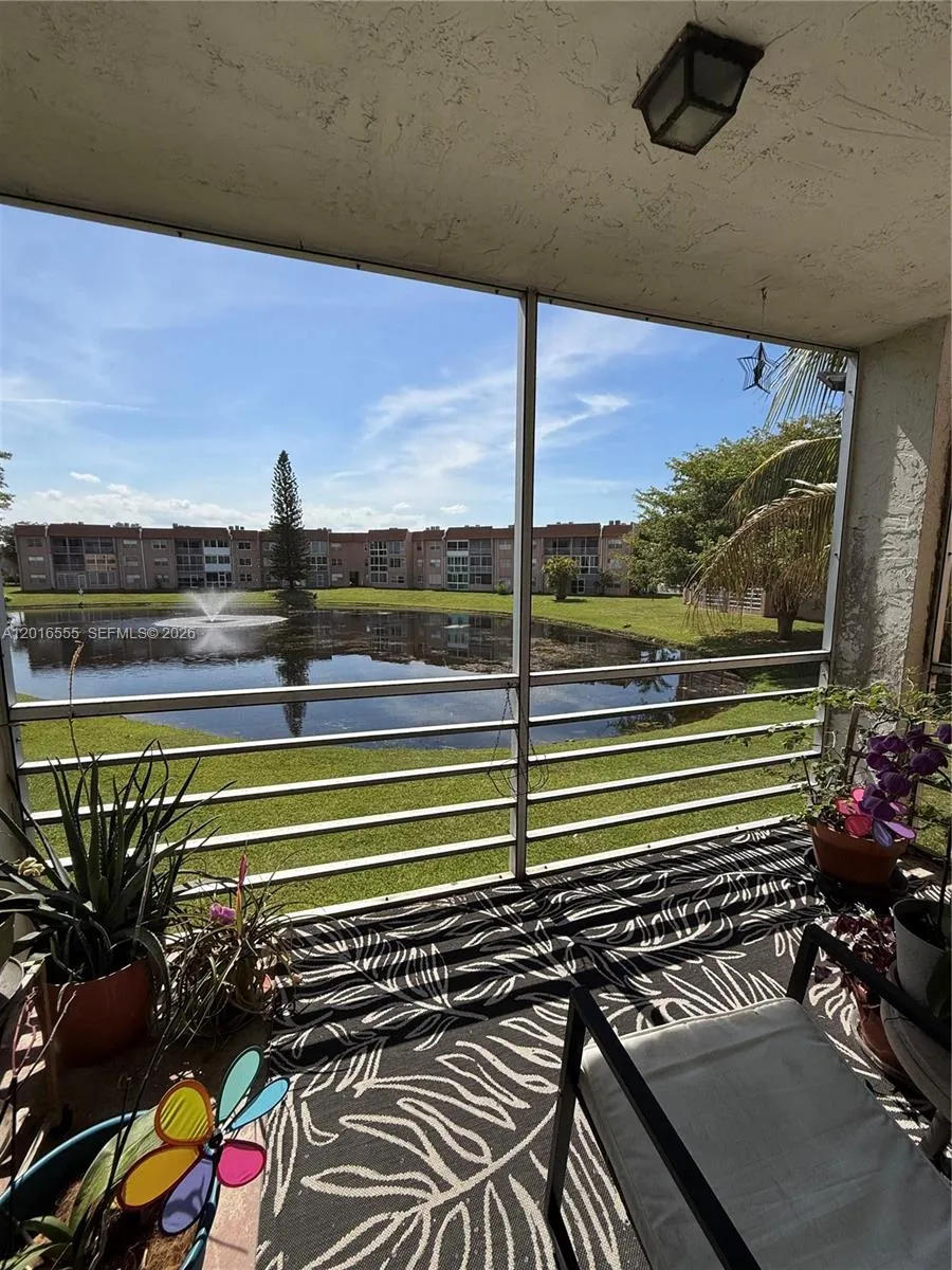 9800 Sunrise Lakes Blvd # 202, Sunrise FL 33322
