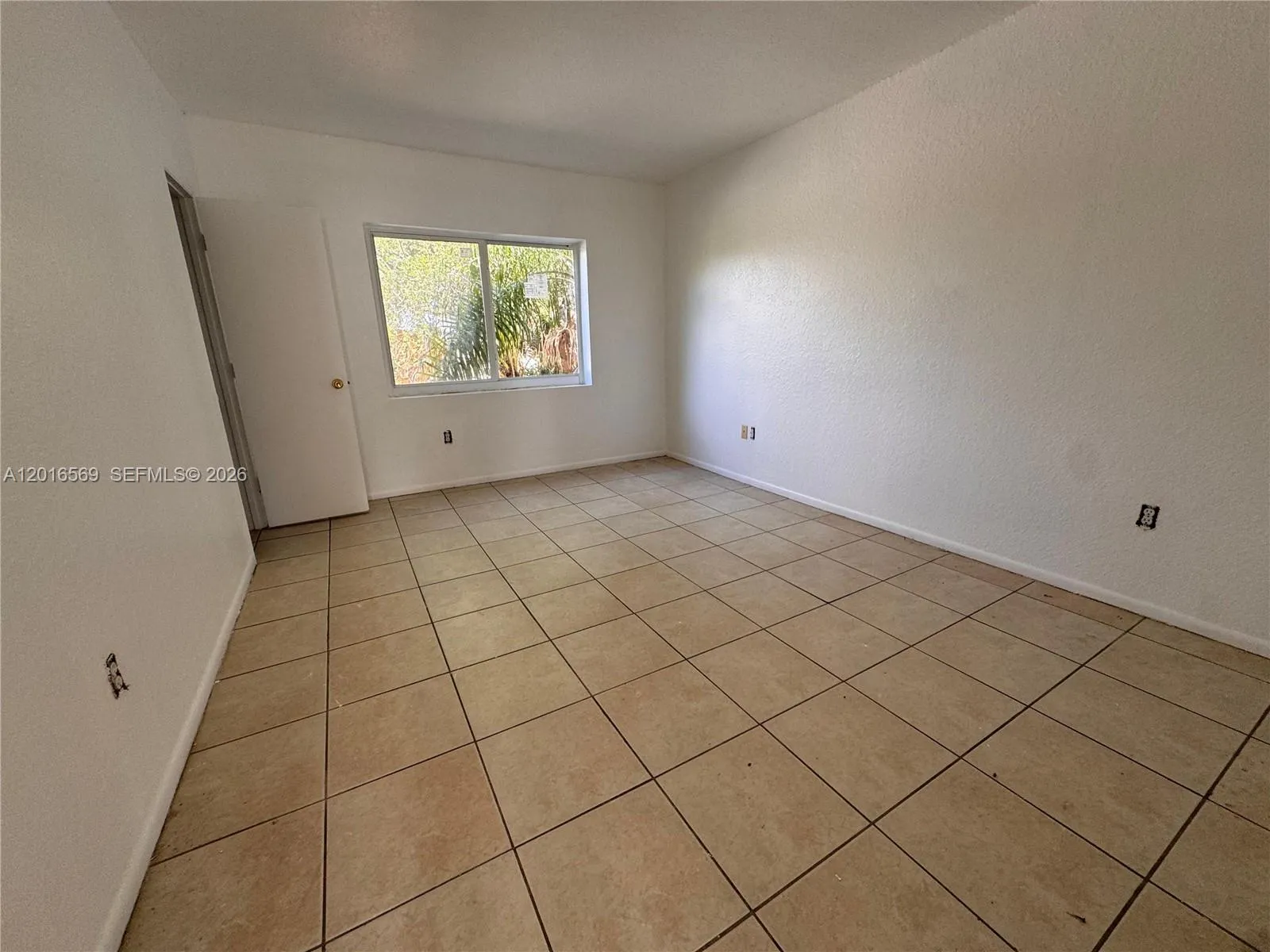 8301 NW 5th Ave # 8301, Miami FL 33150