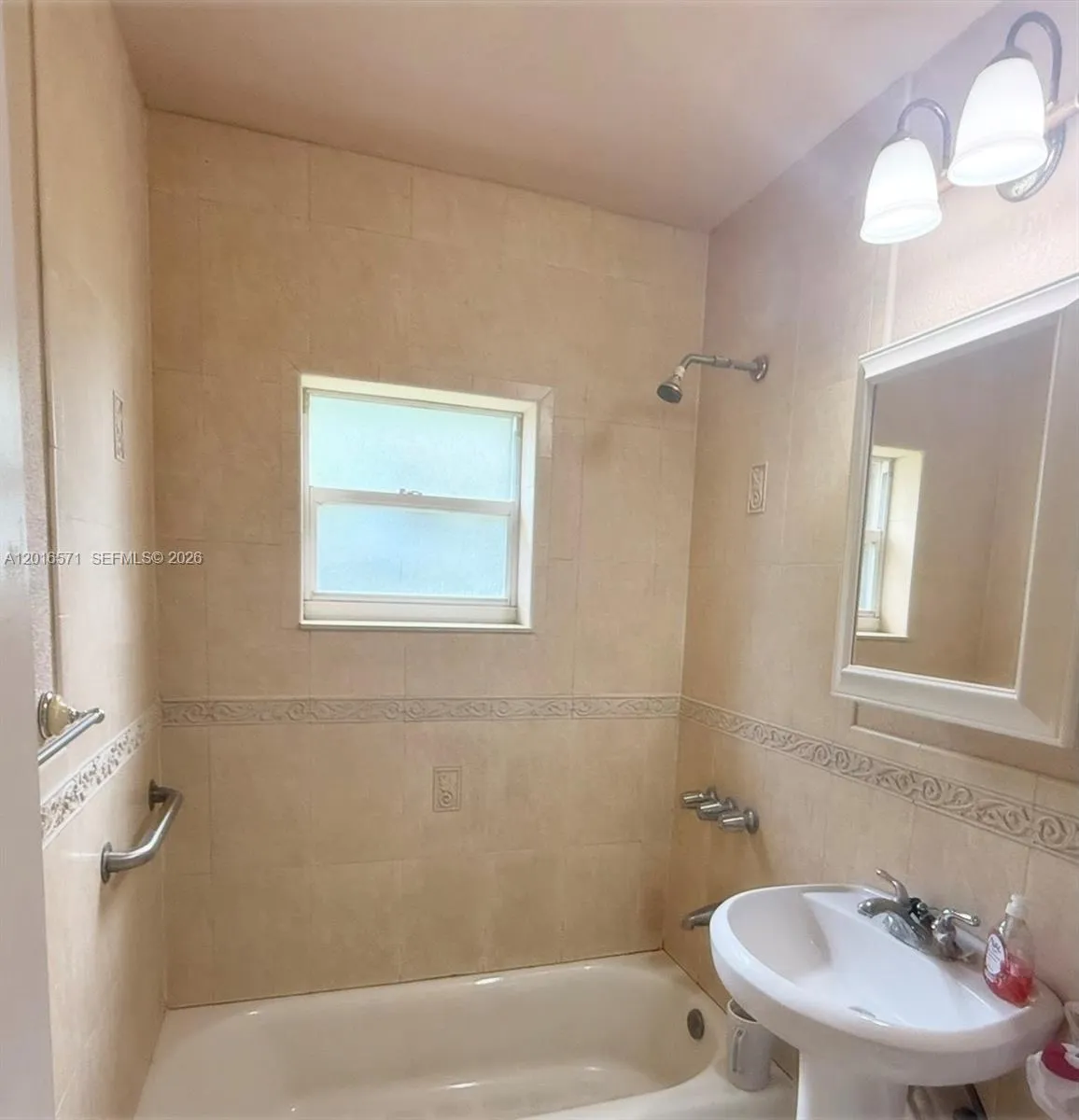 50 E 44th St, Hialeah FL 33013