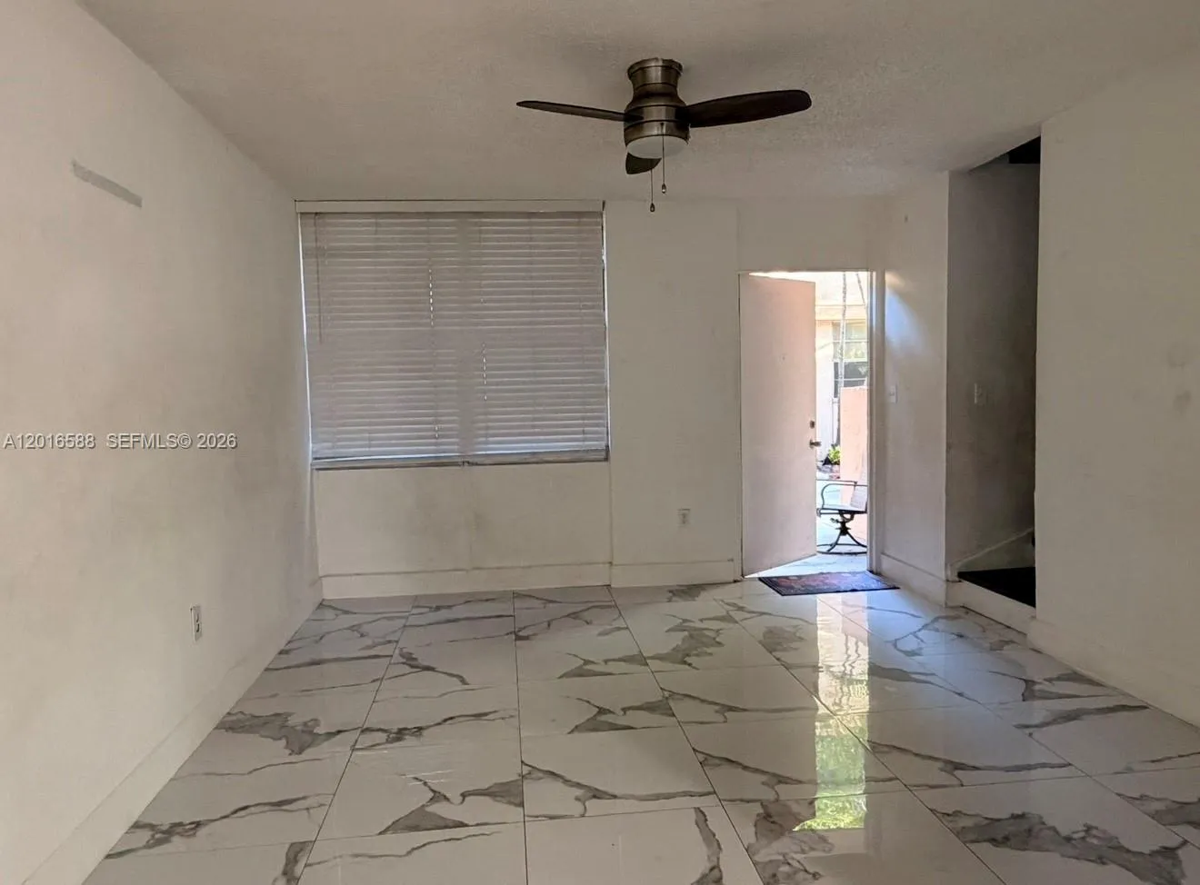 6170 SW 68th St # 21, South Miami FL 33143
