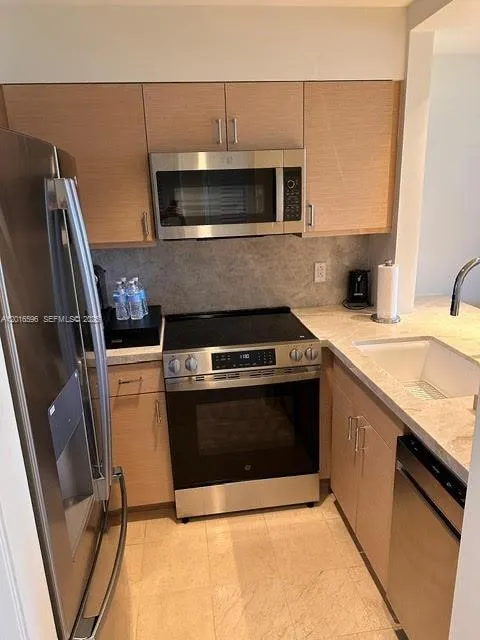 455 Grand Bay # 19, Key Biscayne FL 33149