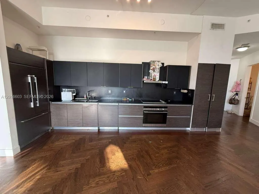 2001 Meridian Ave # 523, Miami Beach FL 33139