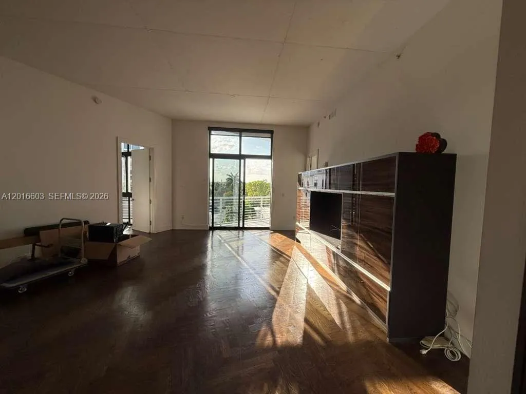 2001 Meridian Ave # 523, Miami Beach FL 33139