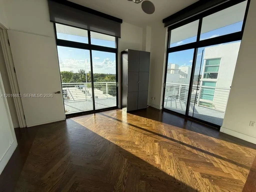 2001 Meridian Ave # 523, Miami Beach FL 33139