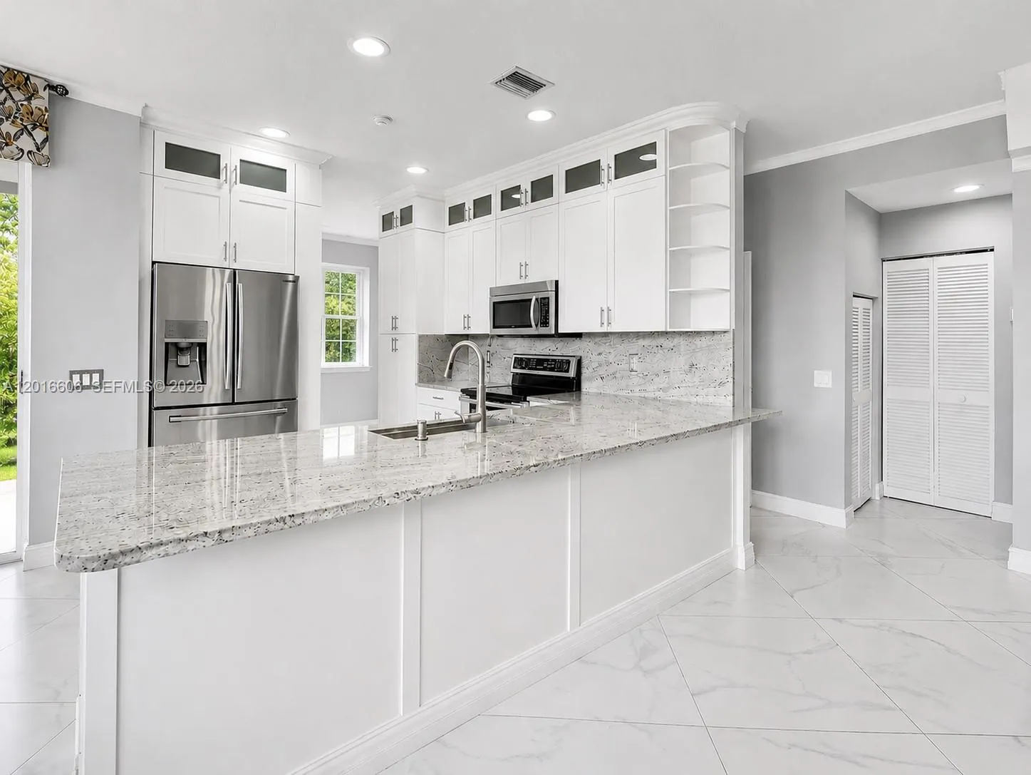 963 Falling Water Rd, Weston FL 33326