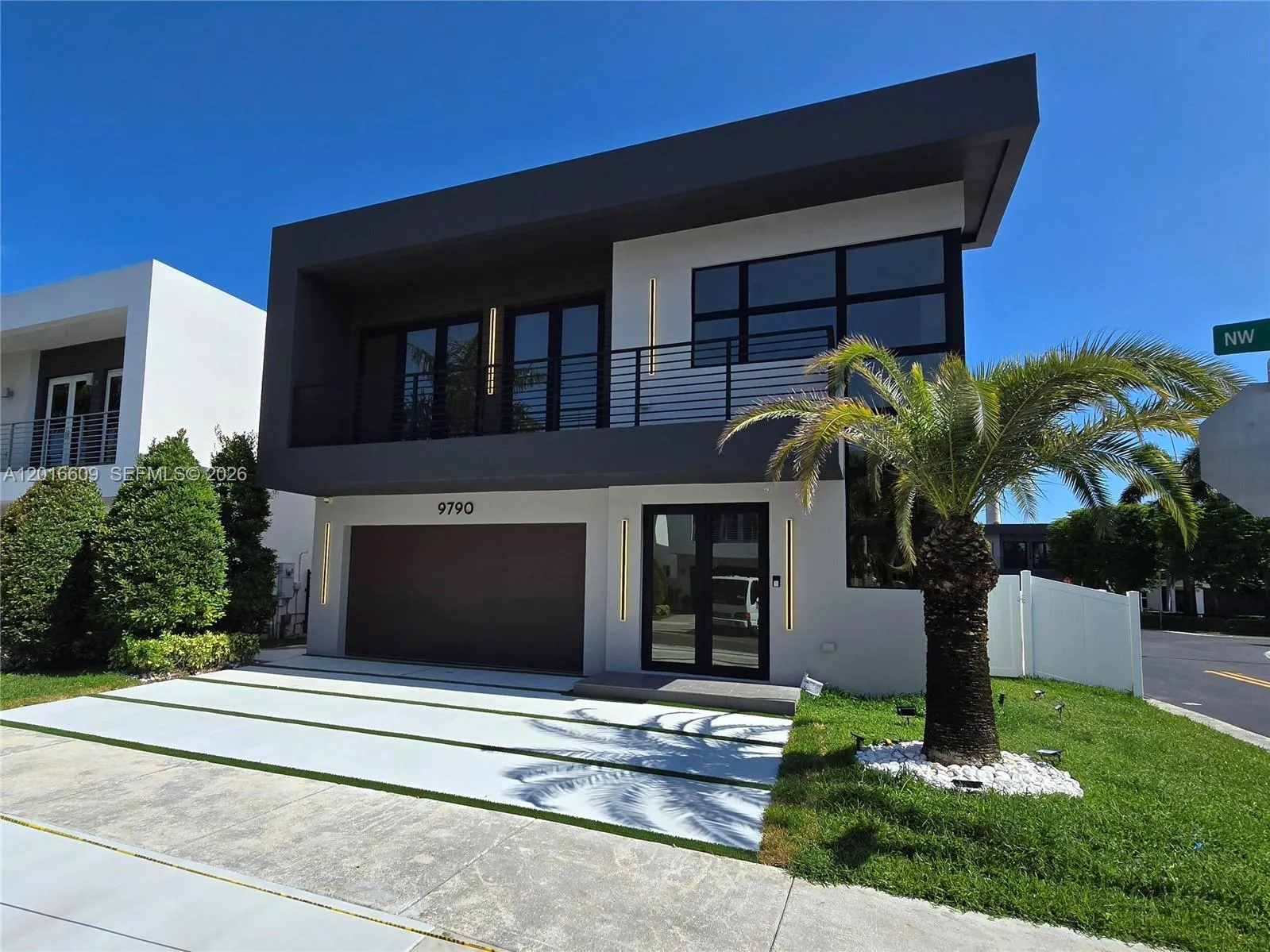 9790 NW 75th St, Doral FL 33178