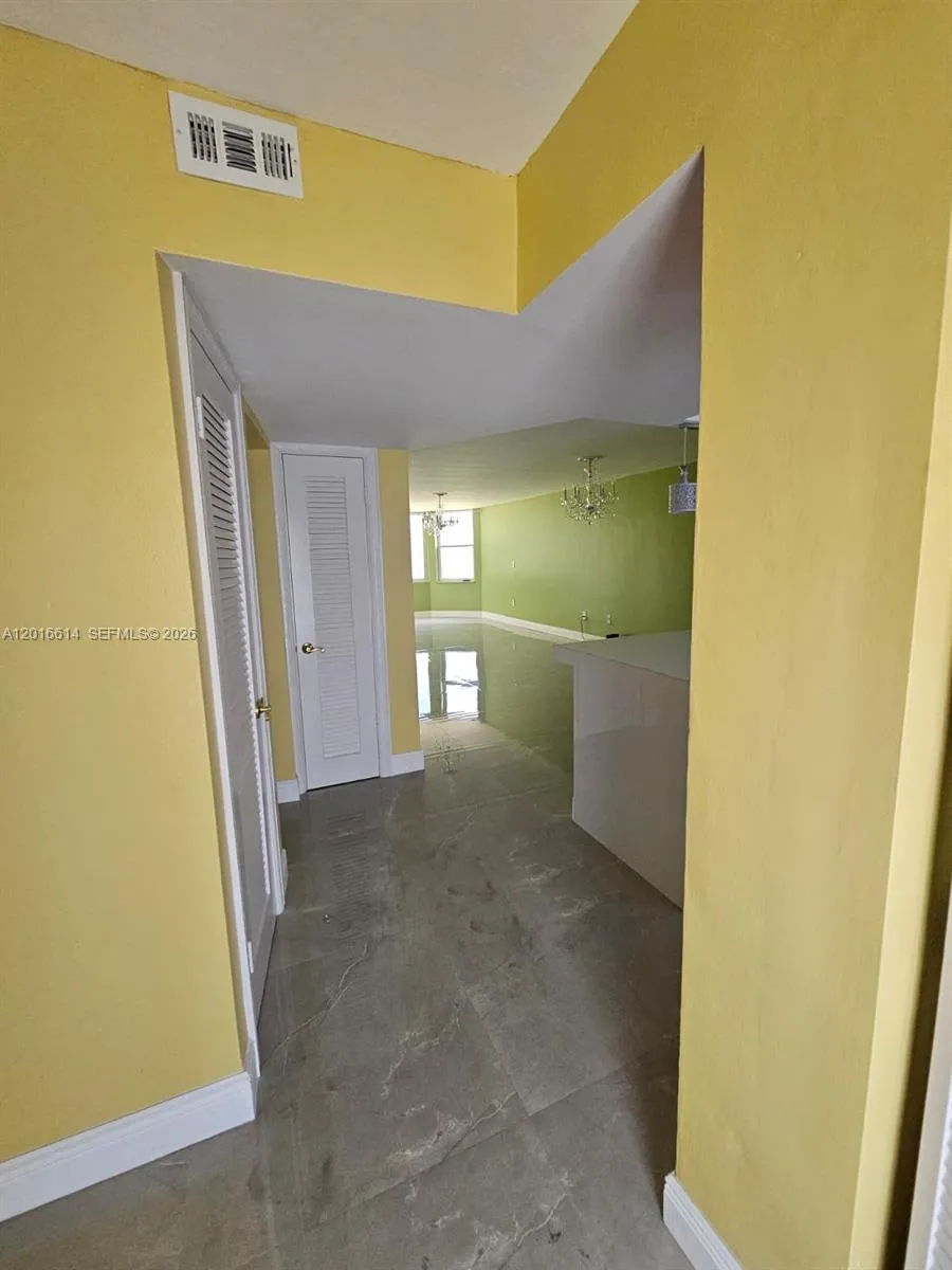 1301 NE 191st St # F103, Miami FL 33179