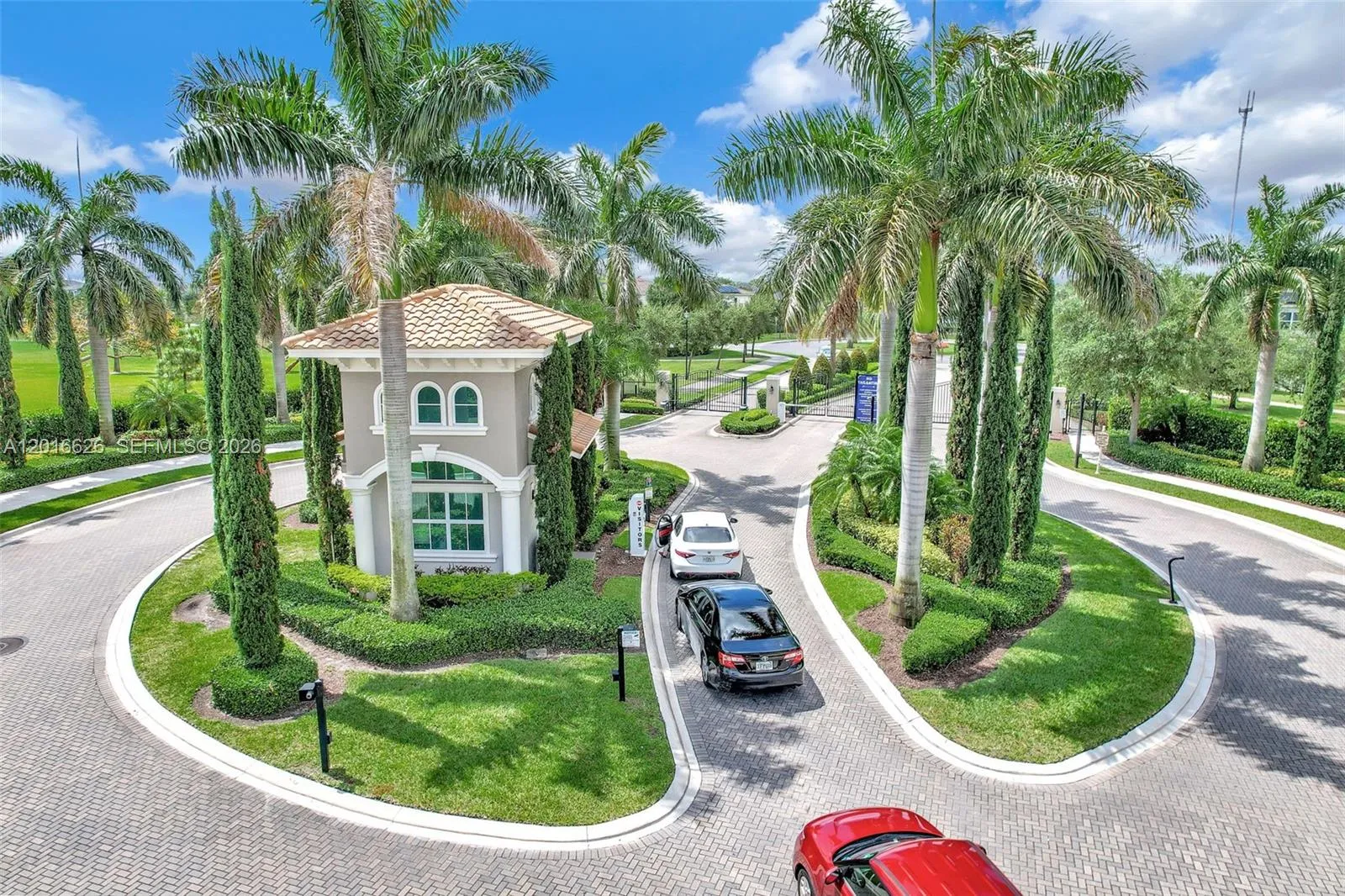4774 Eucalyptus Dr, Hollywood FL 33021