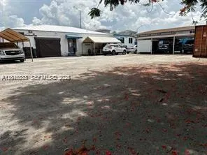 918 E 2nd Ave, Hialeah FL 33010