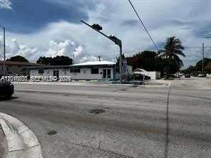 918 E 2nd Ave, Hialeah FL 33010
