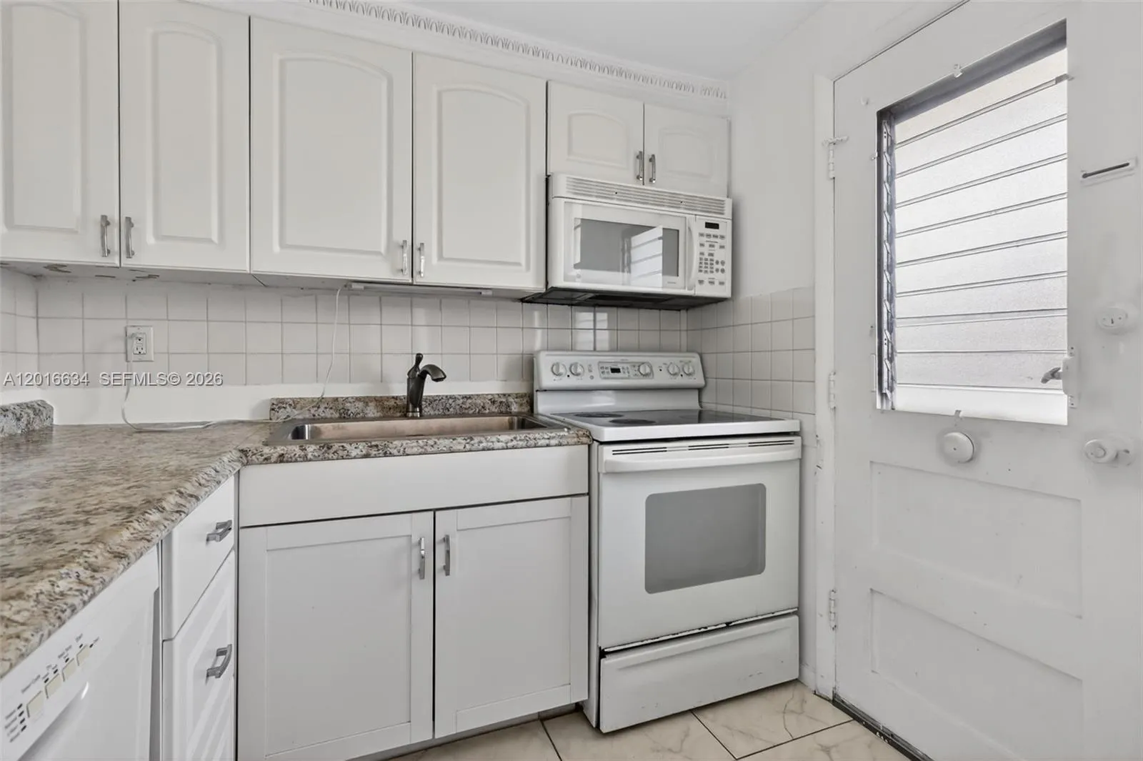 2905 Point East Dr # L311, Aventura FL 33160