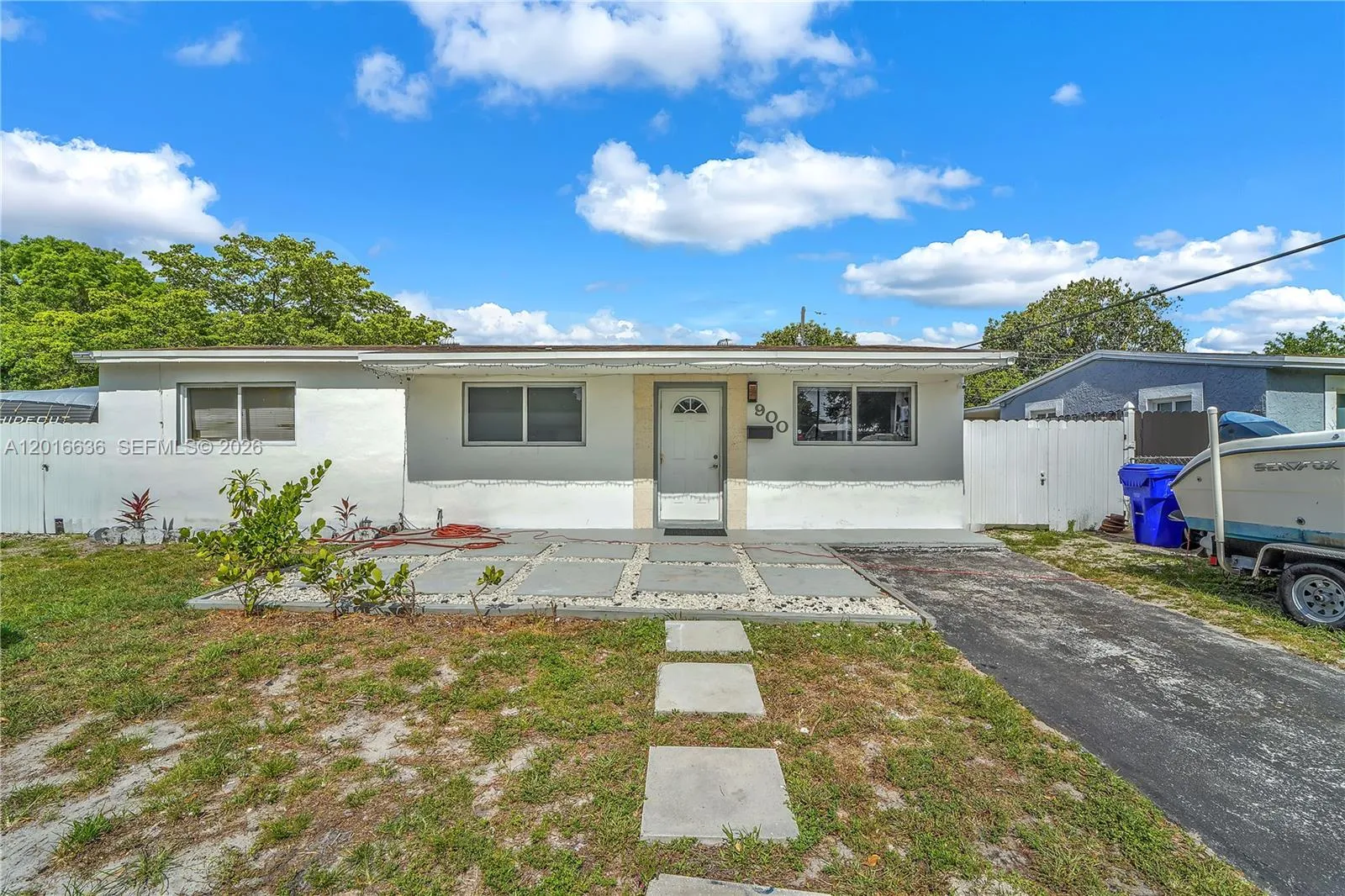 3 bedroom 1 bath for sale at 900 N 70th Ave, Hollywood FL 33024