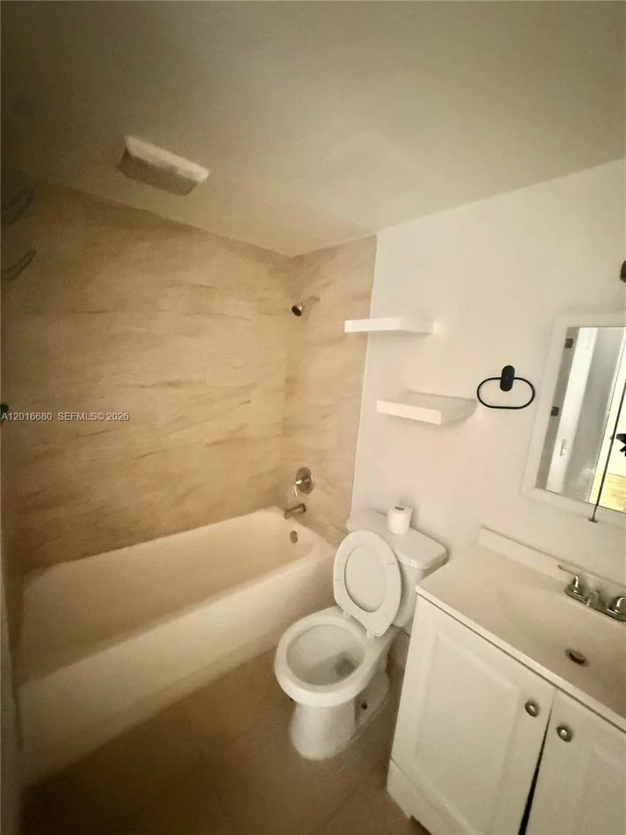 18200 NW 20th Ave # 8, Miami Gardens FL 33056