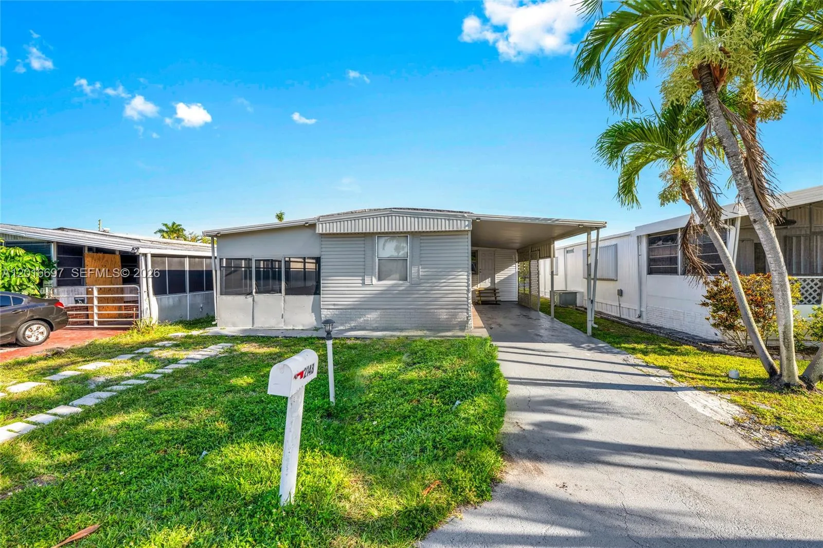 2148 SW 52nd St, Dania Beach FL 33312