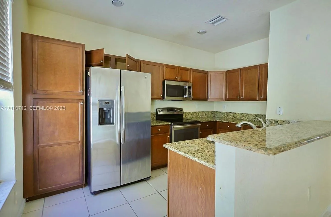 9465 SW 171st Ct, Miami FL 33196