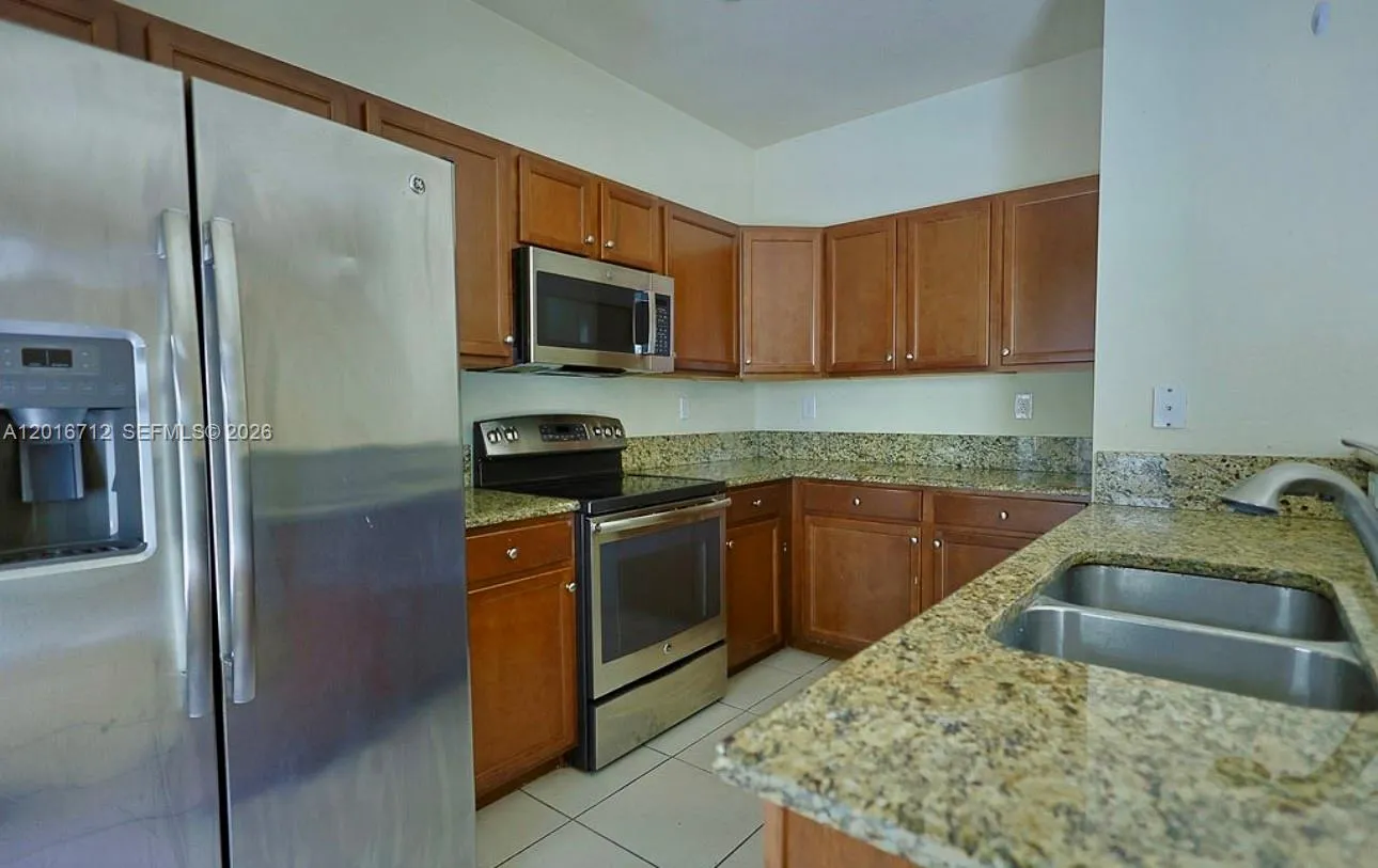 9465 SW 171st Ct, Miami FL 33196