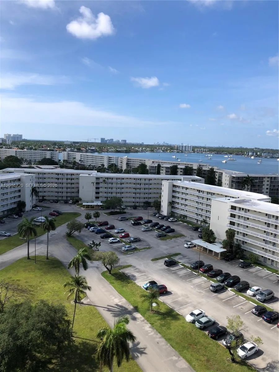 18011 Biscayne Blvd # 1405, Aventura FL 33160