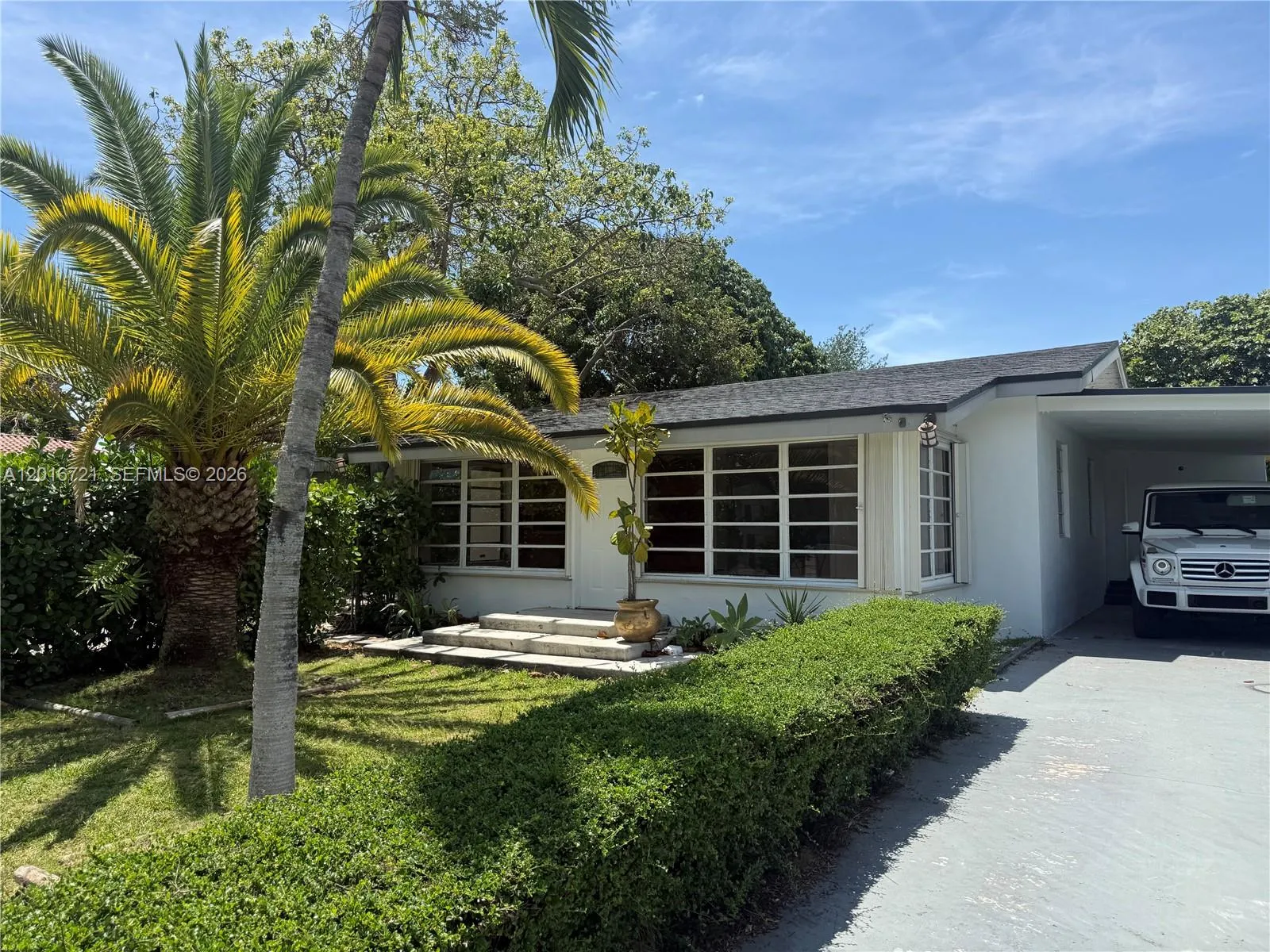 9040 SW 156th St, Palmetto Bay FL 33157