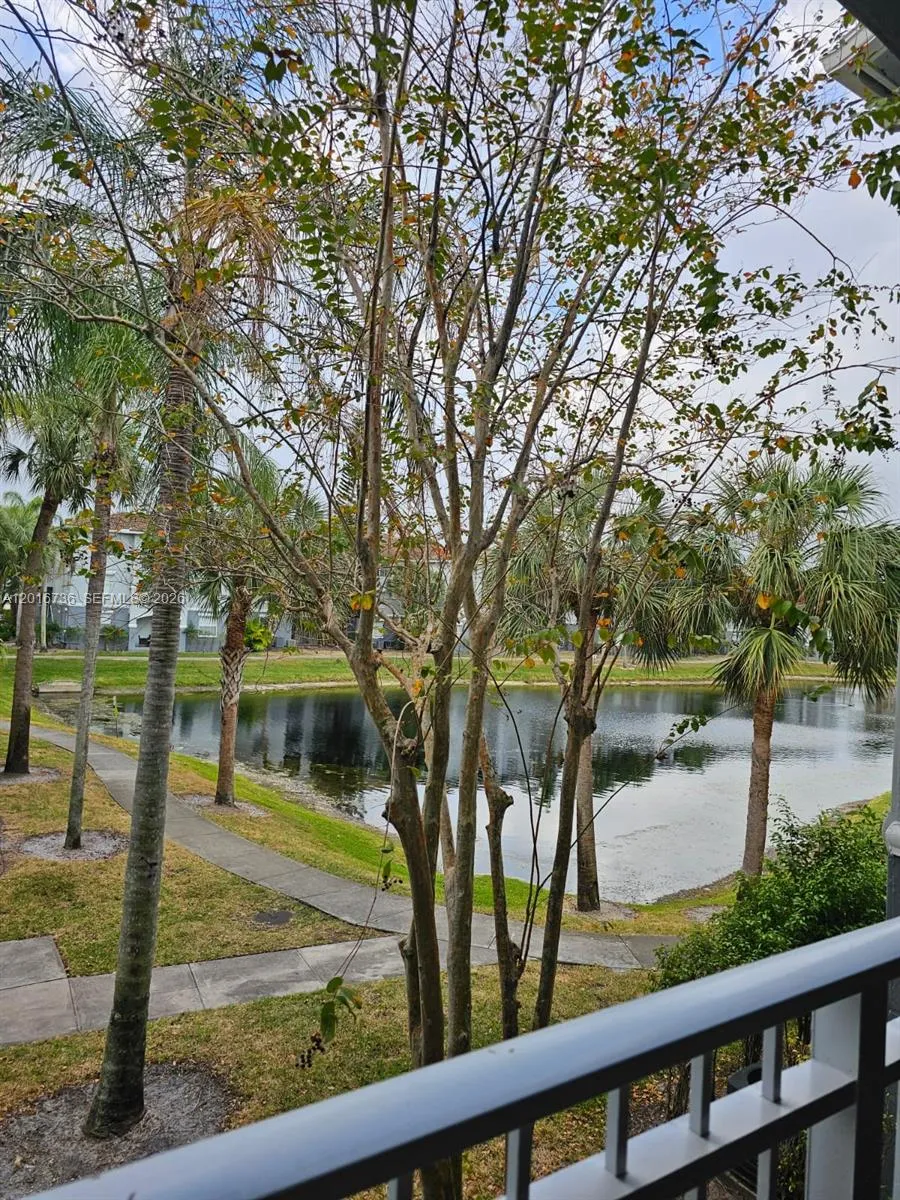 9610 NW 2nd St # 203, Pembroke Pines FL 33024