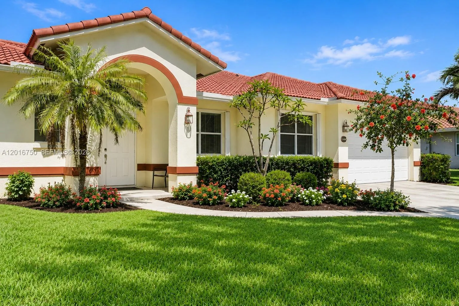 4 bedroom 3 bath for sale at 4401 SW 74th Ter, Davie FL 33314