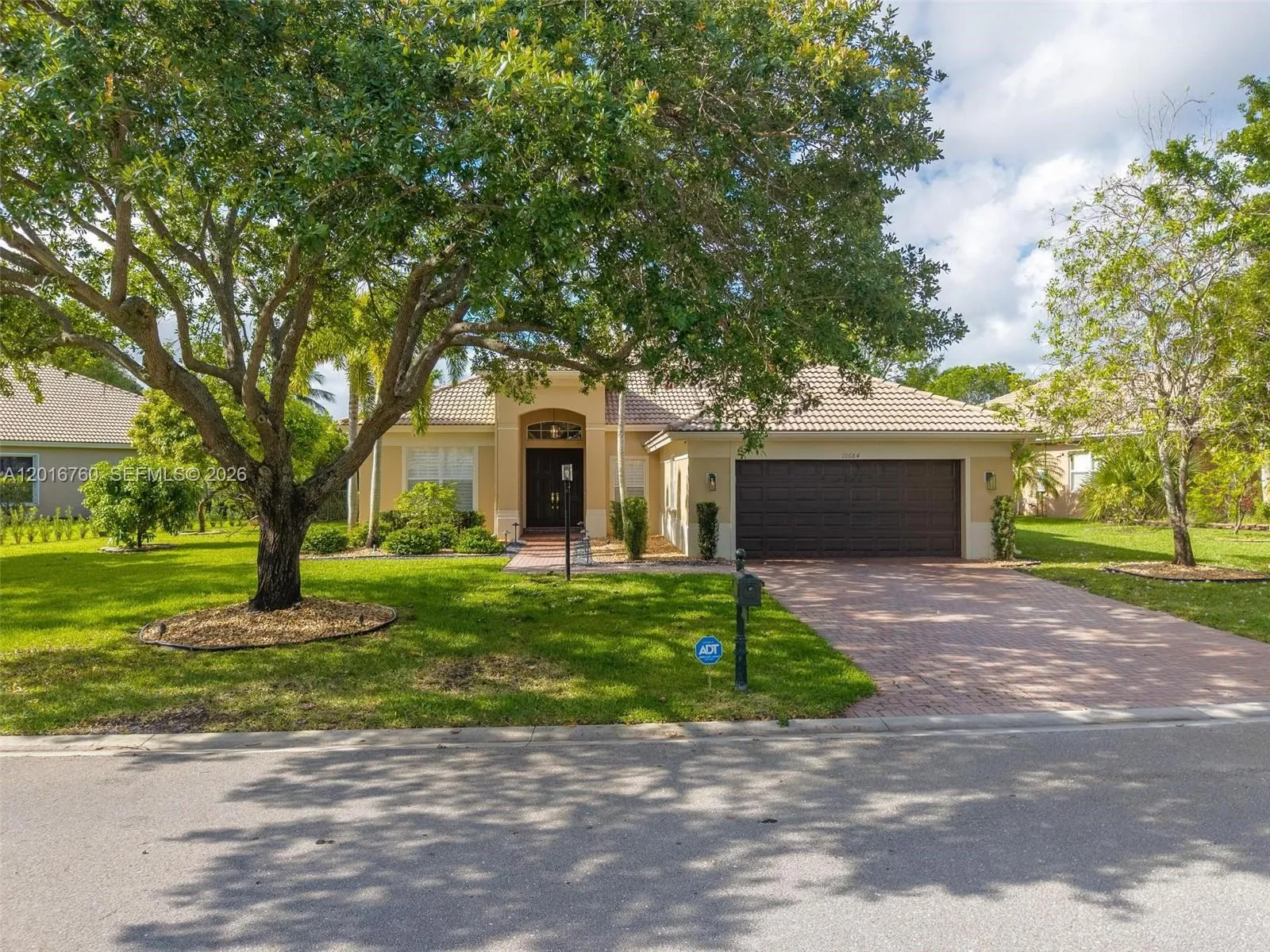 4 bedroom 3 bath for sale at 10684 NW 64th Ct, Parkland FL 33076
