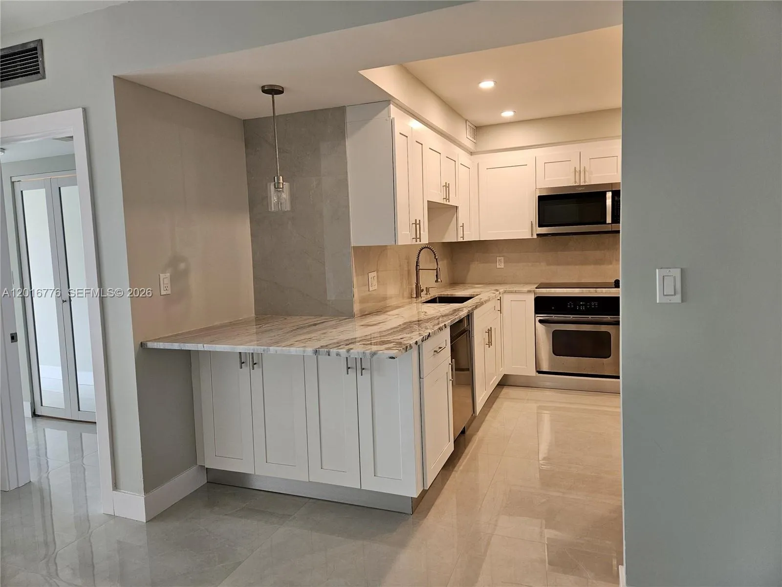 1985 S Ocean Dr # 2K, Hallandale Beach FL 33009