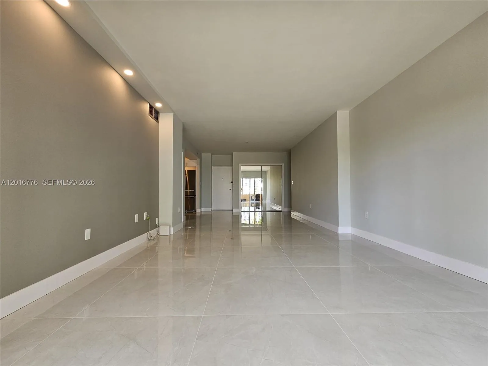 1985 S Ocean Dr # 2K, Hallandale Beach FL 33009