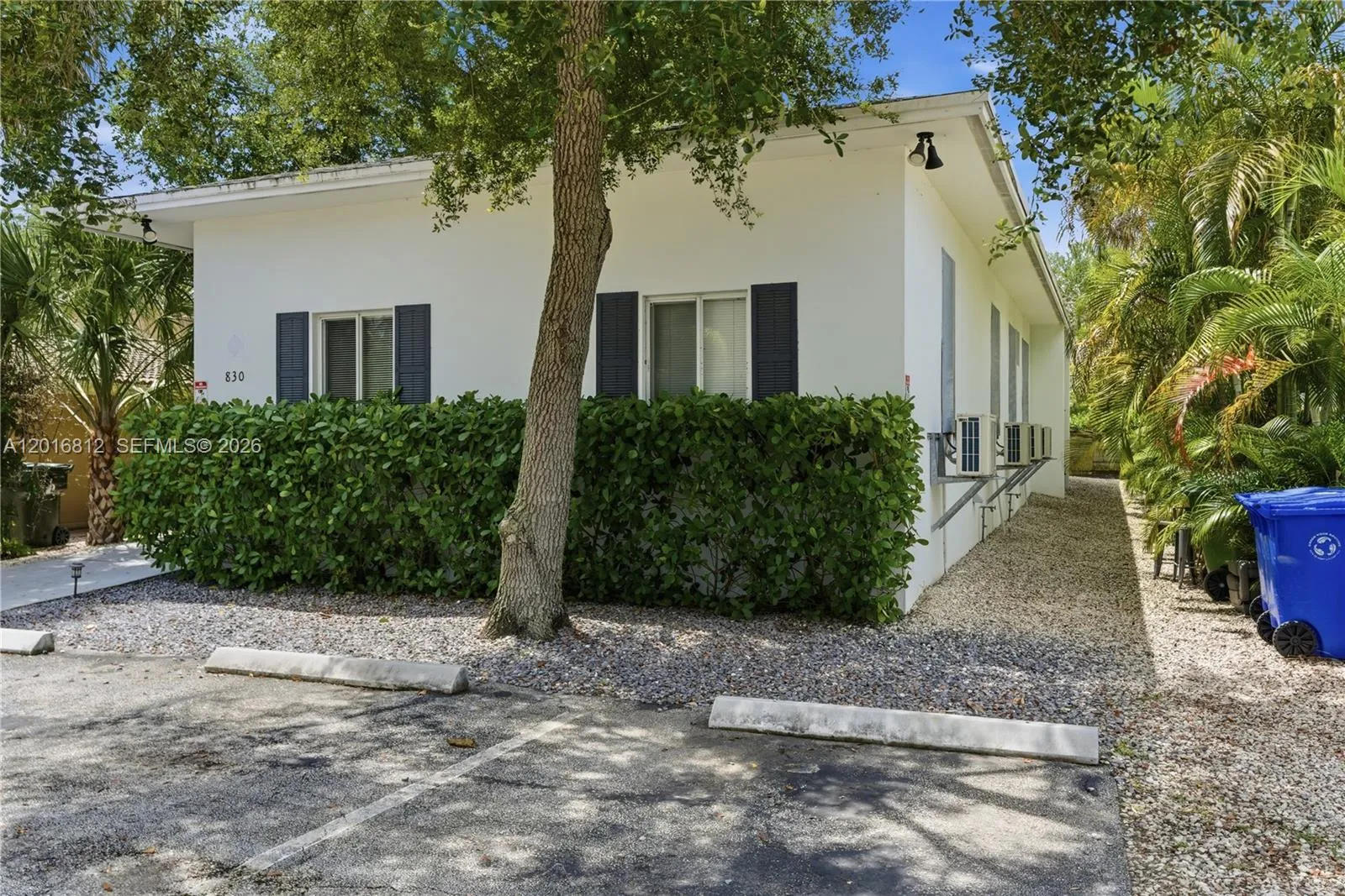 830 SE 14th St, Fort Lauderdale FL 33316
