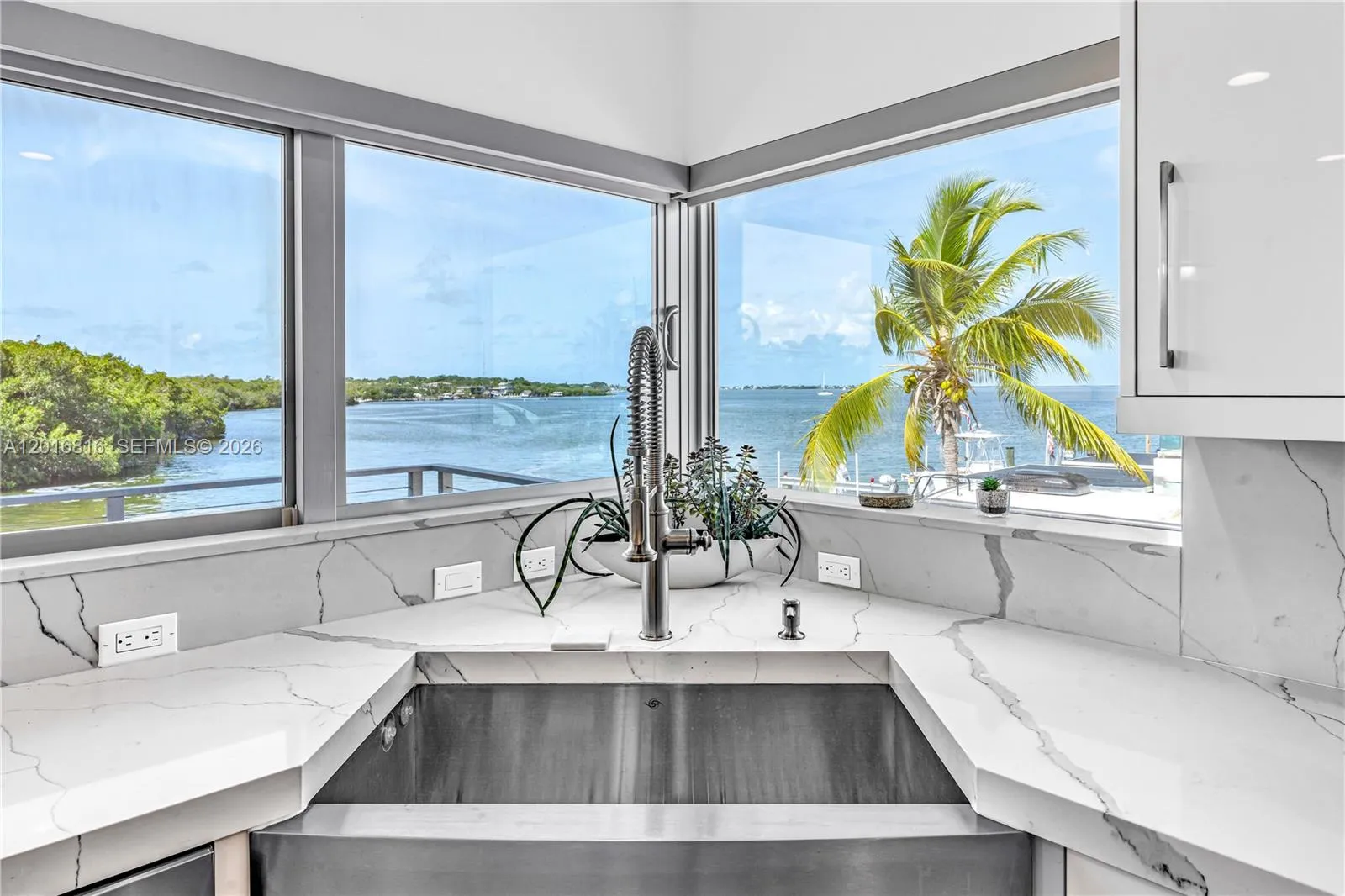 325 Calusa, Key Largo FL 33037