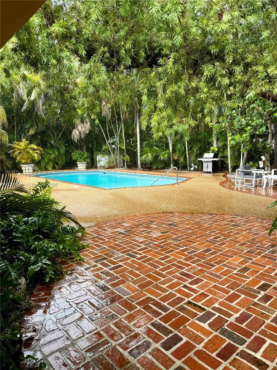 721 Saldano Ave # 0, Coral Gables FL 33143