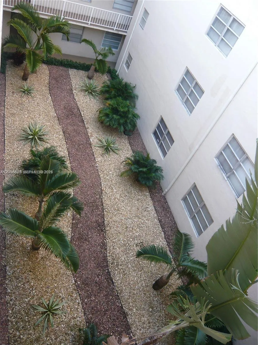 7715 SW 86th St # 405, Miami FL 33143