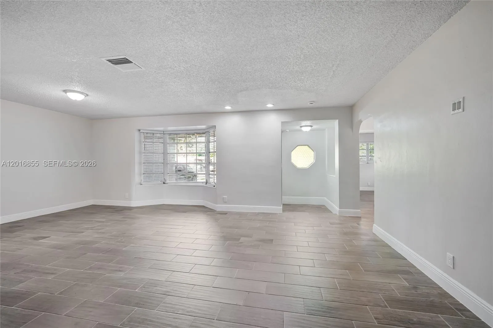 4301 NW 35th Ave, Lauderdale Lakes FL 33309